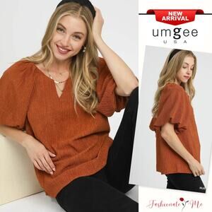 Umgee Texture Short Puff Sleeves V-Neckline Lightweight Oversized Blouse | Rust
